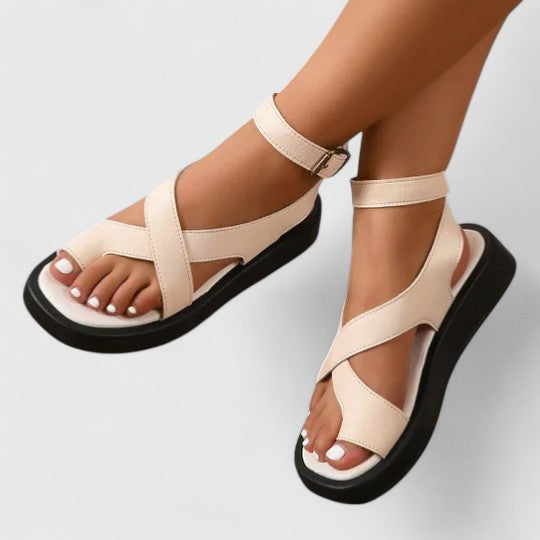 Lisa™ | Cushioned Cross-Strap Sandals