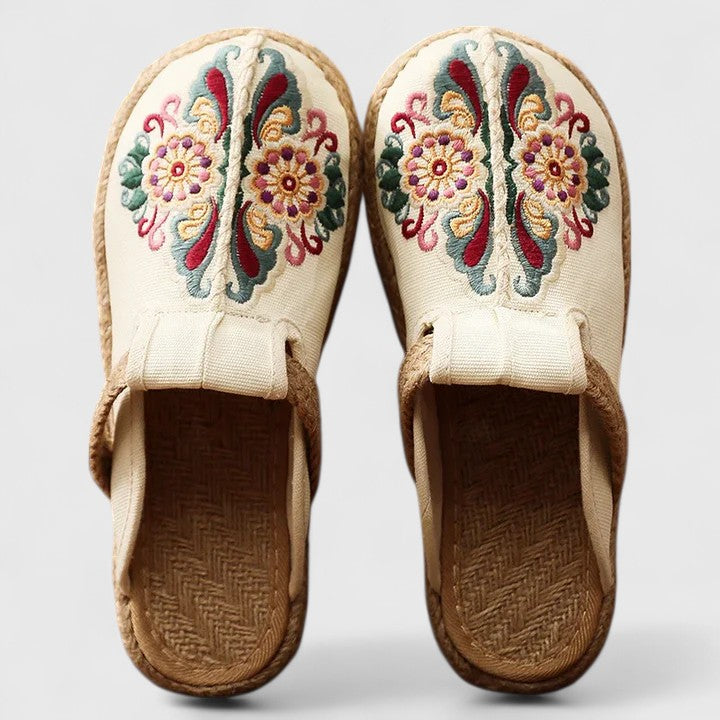 Regina™ | Embroidered Flat Sandals