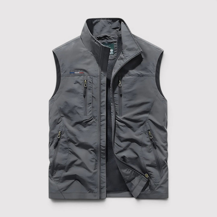 Michael Sydney men's vest with zip pockets, front view