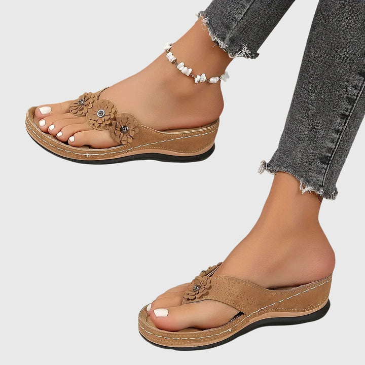 Katherine™ | Flower-Trim Flip-Flops