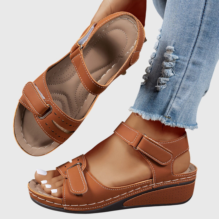 Penny™ | Wide-Fit Supportive Sandals
