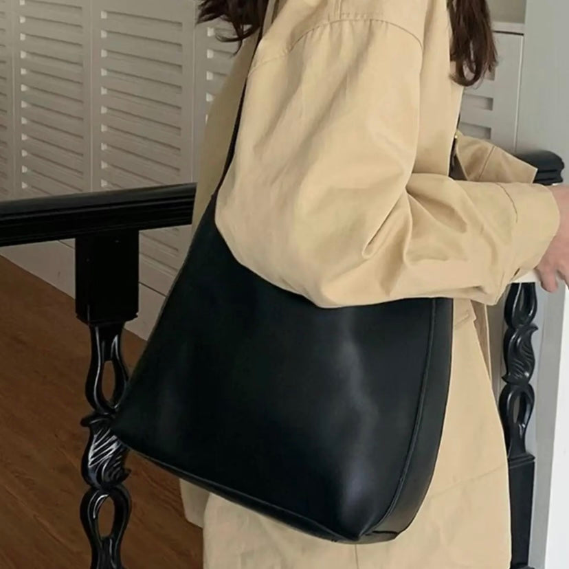 Elspeth™ | Classic Tan Bucket Bag