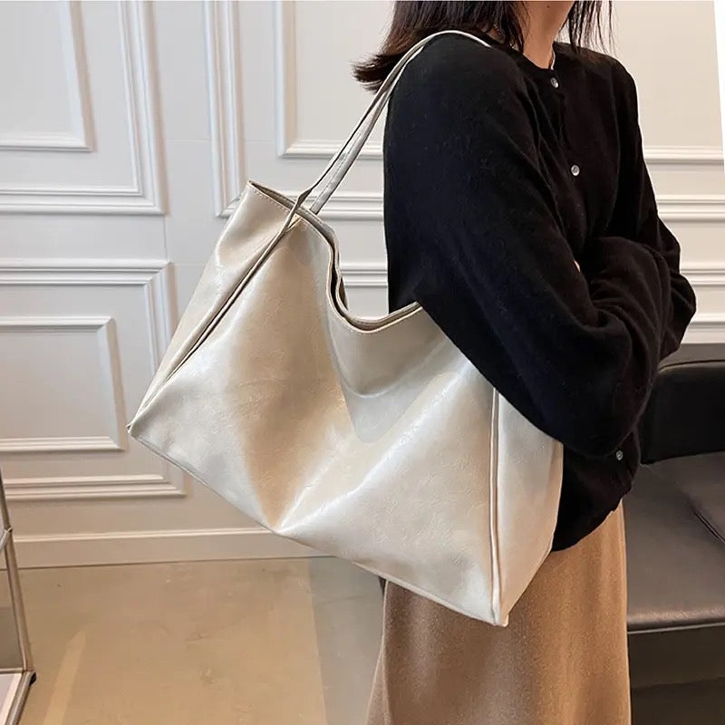Lucinda™ | Glossy Finish Shoulder Bag