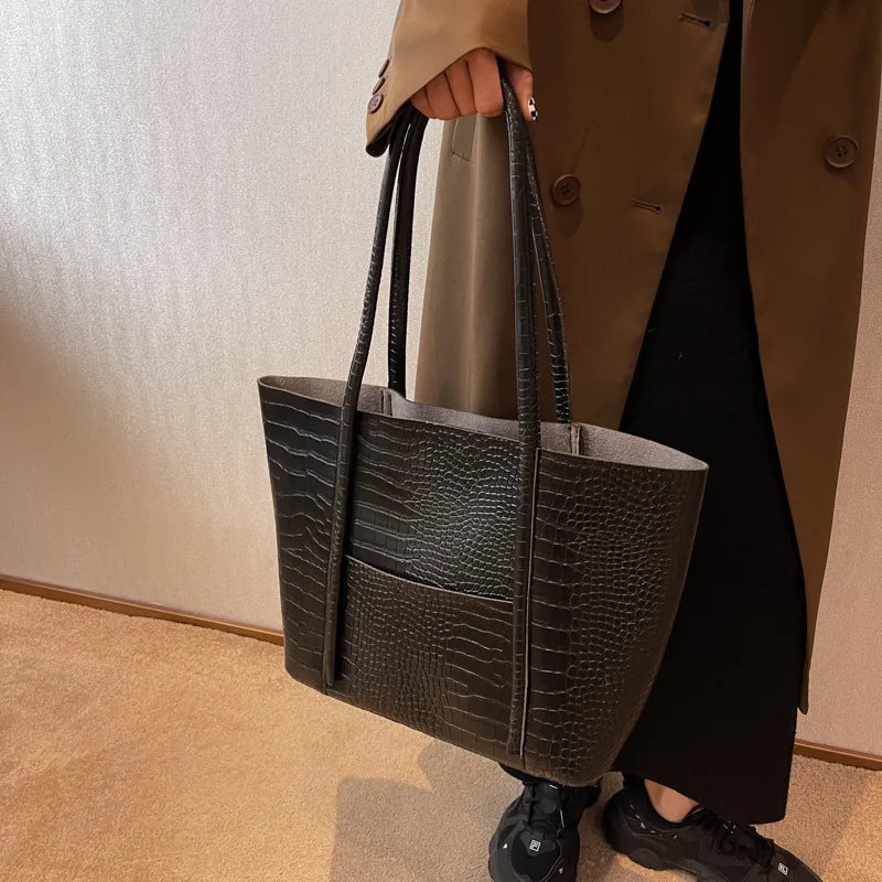 Jaclyn™ | Elegant Shoulder Bag