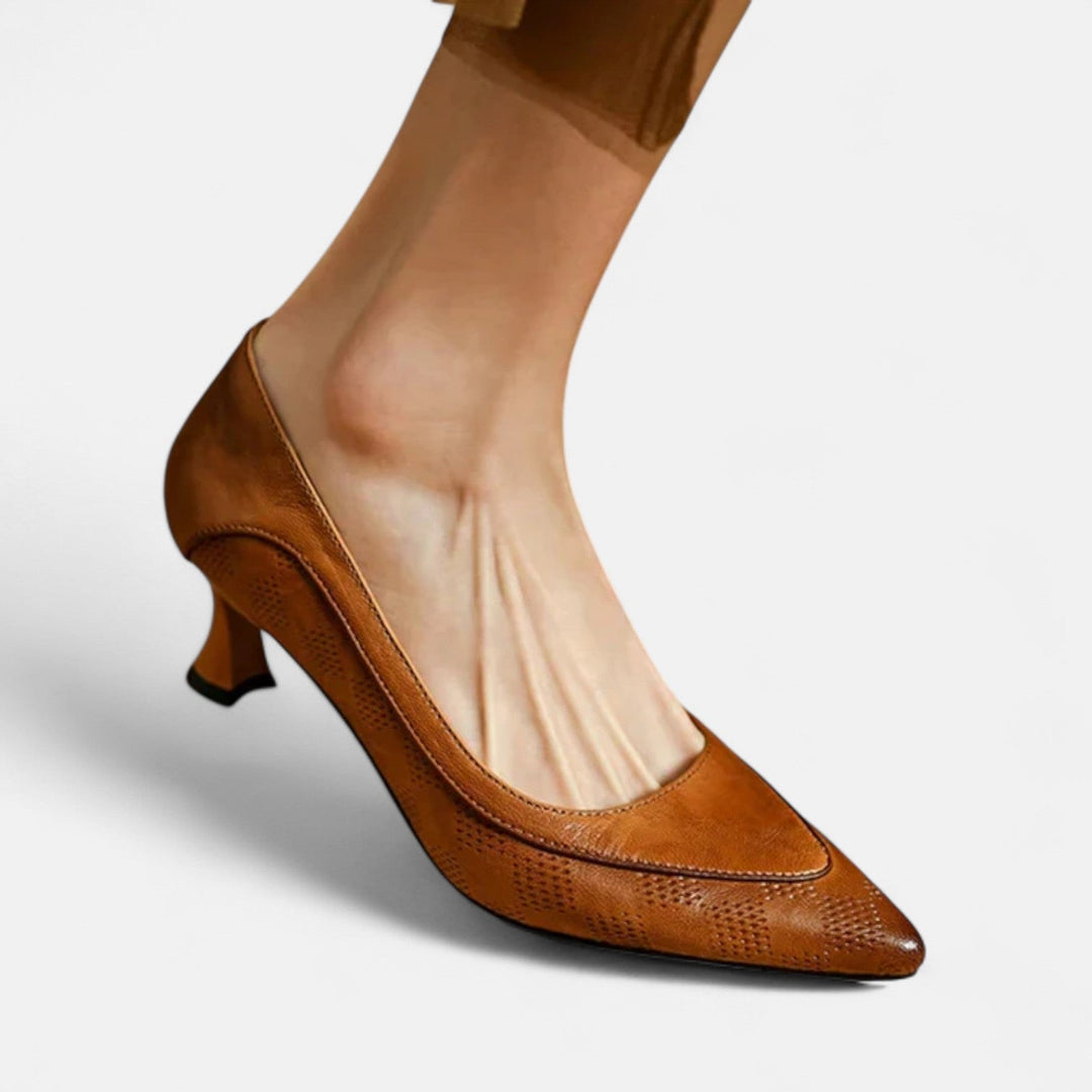 Sandra™ | Pointed Kitten-Heel Pumps