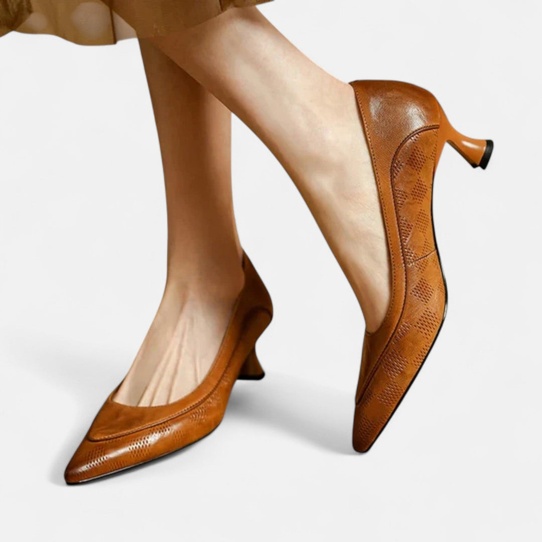 Sandra™ | Pointed Kitten-Heel Pumps