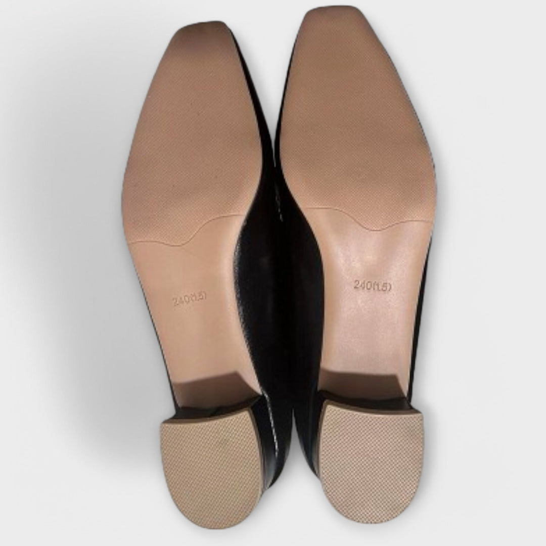 Isabelle™ | Chain-Detail Loafers