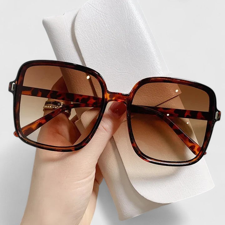 Keira™ | Vintage Oversized Sunglasses