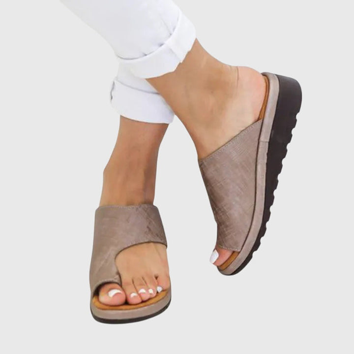 Claire™ | Supportive Everyday Sandals