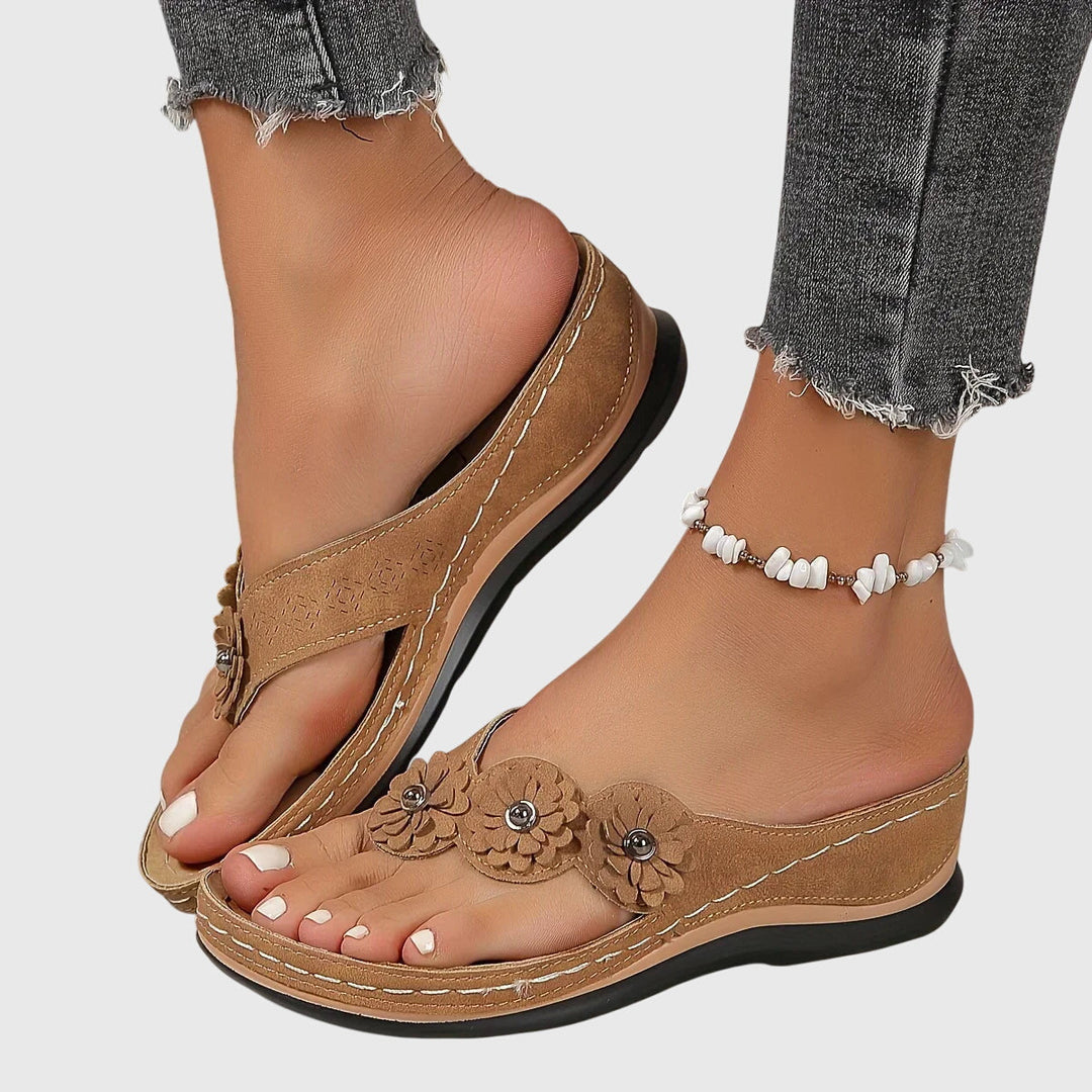 Katherine™ | Flower-Trim Flip-Flops
