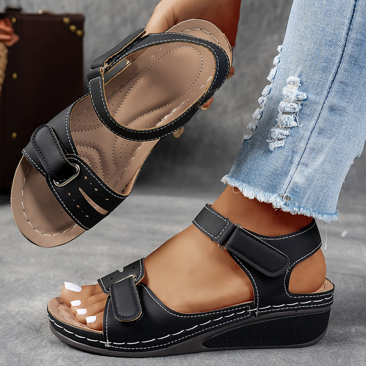 Adjustable wedge sandals in black