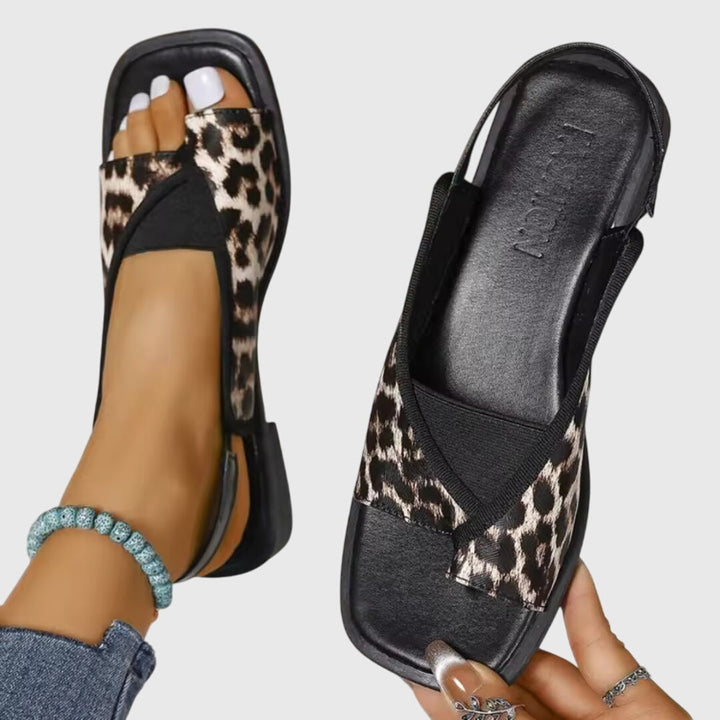 Marnie™ | Two-Tone Slide Sandals